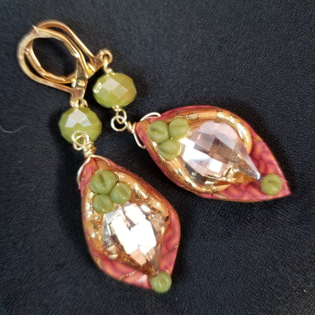 Loves Illusion Champagne Earrings